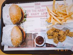 -The Habit Burger Grill 哈比特汉堡(复兴soho店)