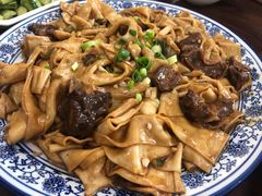 -壹阁胡羊焖饼(特色小吃街店)