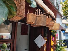 -溪岸路花鸟市场