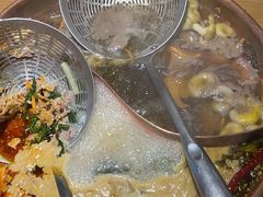 -洱火云南酸菜牛肉火锅(石景山当代商城店)