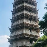 据说很“灵”的小镇古寺