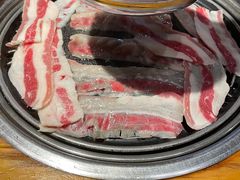 精品牛五花-唯成•韩国炭火烤肉 유성고기