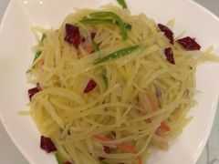 酸辣土豆丝-关东风老北方菜馆(桂芳园店)