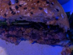 香浓蘑菇牛肉汉堡-bluefrog蓝蛙(皇庭广场店)