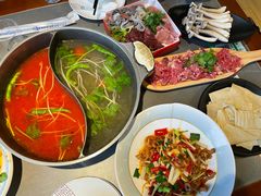 红酸汤锅-苗阿哥