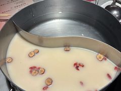 -尚尚仙·酸汤猪手·猪肚鸡火锅(华联万柳购物中心店)