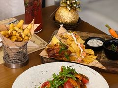 -Mark&Mars Restaurant