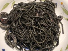 威尼斯风味墨鱼汁意面-萨莉亚意式餐厅(杭州滨江天街店)