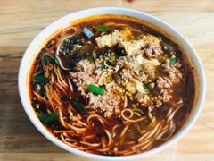 加冒加臭豆腐小碗米线-铁朋小锅米线(玉川巷店)