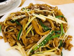 干炒牛河-粤仔湾砂锅粥(阳光店)