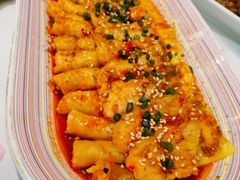 -巴特餐饮6加1音乐餐吧·新疆菜