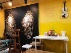 -志龙皇冠吃货椰子铺