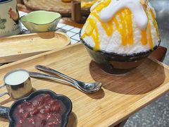 芒果雪顶冰沙-董眼镜火锅(洪崖洞总店)