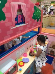 -莫莉幻想儿童乐园(三河燕郊永旺店)