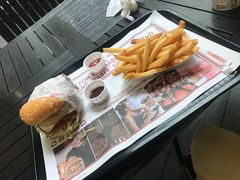 -The Habit Burger Grill 哈比特汉堡(爱琴海店)
