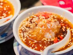 -沪小二炭火蛙锅(淮海中路美食不夜城店)