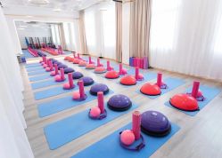 -亚太瑜伽普拉提学院