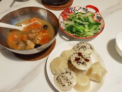 -鲸励母婴月嫂(望京店)