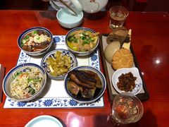 -窄巷子陕菜馆·地道陕西菜(粉巷店)