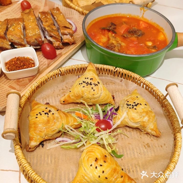 魔都人气美食 丝路烟火创意新疆菜太火爆啦‼️