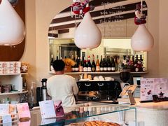 -VERIE BAKEHOUSE