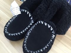 -爱革·奢品·鞋包·衣物·家居(宝地广场店)