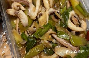 Stir-fried Squid with Green Garlic
