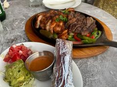 卡迪拉克拼盘-Chili's Cafe&Bar奇利斯(滨江店)