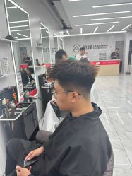 -朗峰专业美发沙龙