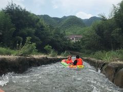 -仙山谷激浪漂流