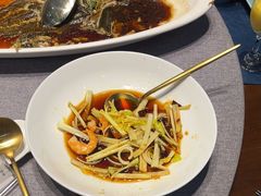 -鹊华居·地道鲁菜·海鲜·融合味(大明湖店)