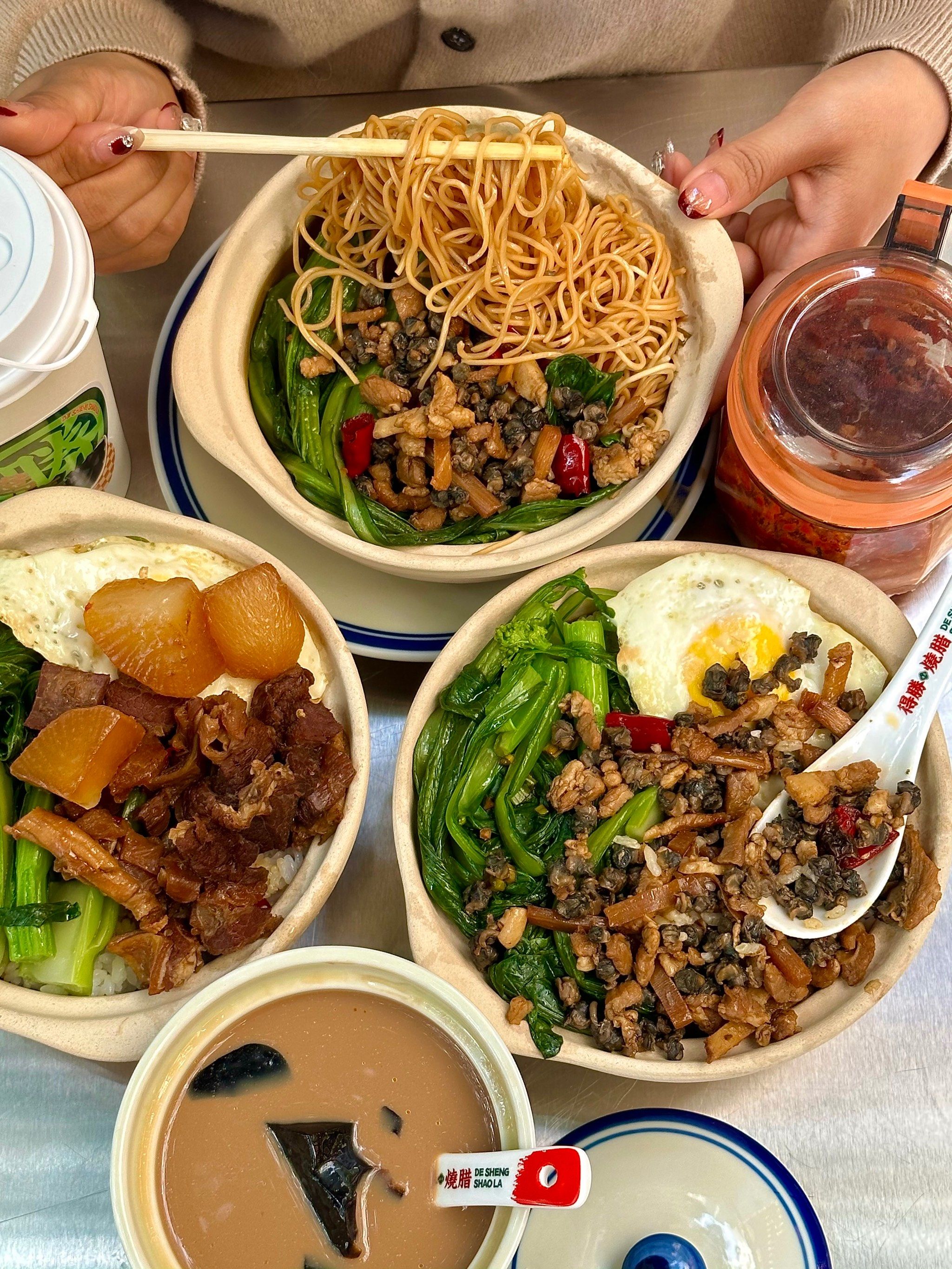 南宁最好吃的螺蛳瓦煲饭