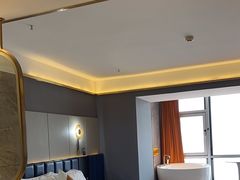 -Ting无边际江景酒店(重庆解放碑云端之眼店)
