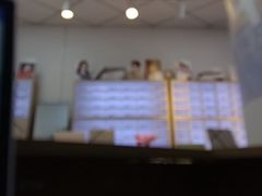 -天空之镜眼镜店蔡司依视路配镜授权零售店(望京颐堤港店)