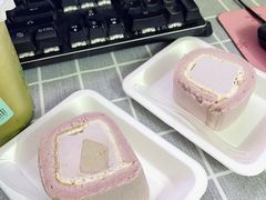 -顶东面包花园·生日蛋糕(世博店)