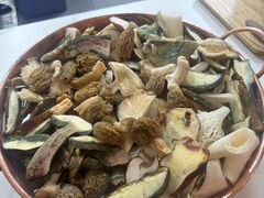 -七采菌园·野生菌石锅鱼(环城北路店)