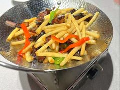 腊味花生苗-佬太公海鸭·海鲜大排档(上海总店)