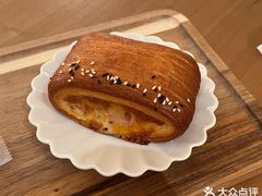 -VERIE BAKEHOUSE
