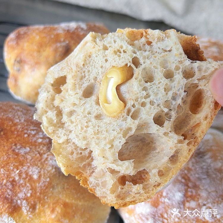 自制惊喜满满的全麦恰巴塔面包