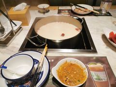 -尚尚仙·酸汤猪手·猪肚鸡火锅(华联万柳购物中心店)
