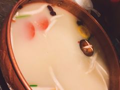 -三人行骨头王火锅(长寿店)