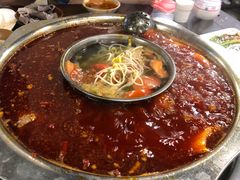 -邓莽子老火锅(中兴路总店)