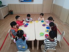 -贝贝楷托育早教中心