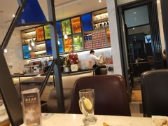 -港丽餐厅(高德置地店)