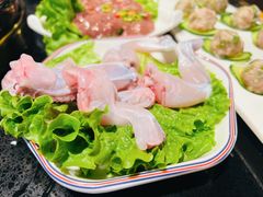 现杀牛蛙-三江两海老火锅(北京首店)