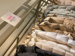 -URBAN REVIVO(济南领秀城贵和购物中心店)
