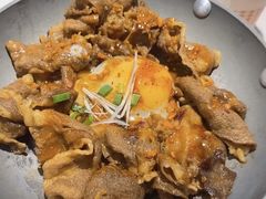 温泉蛋拌烤牛肉-花漫里亲民日式餐厅(万象城店)