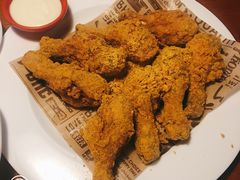 -BHC炸鸡(明洞总店)