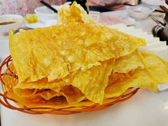炸腐竹-三头牛·潮汕牛肉生蚝火锅 (夏湾店)