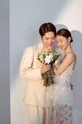 点击看大图 -挪娅婚纱摄影皇家会所